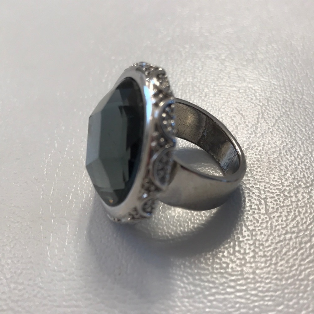 Statement Ring - Picture 4 of 5